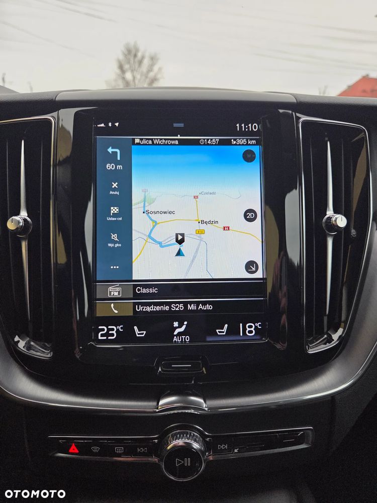 Volvo XC 60 D4 Momentum Pro - 23