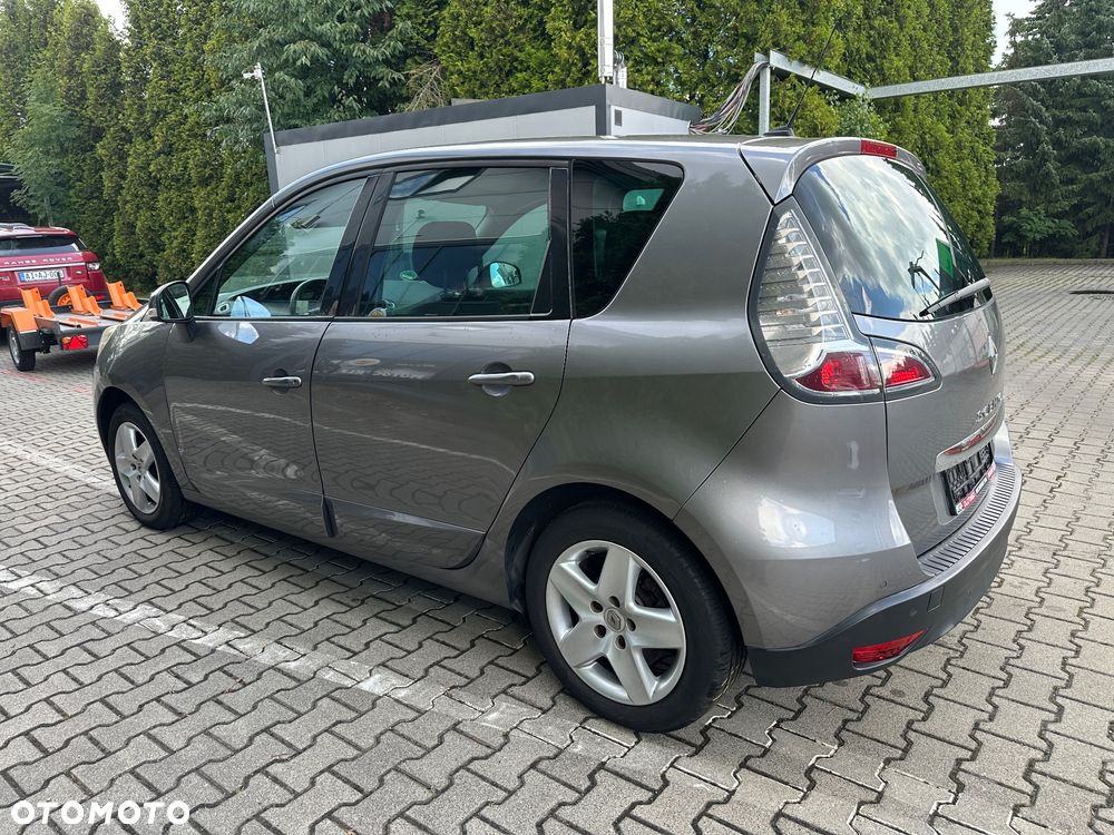 Renault Scenic 1.6 16V 110 Dynamique - 14
