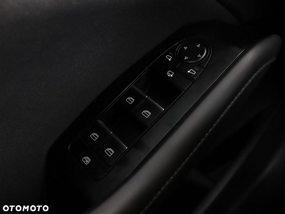 Mazda 3 e-SKYACTIV-G 2.0 M HYBRID SELECTION - 38