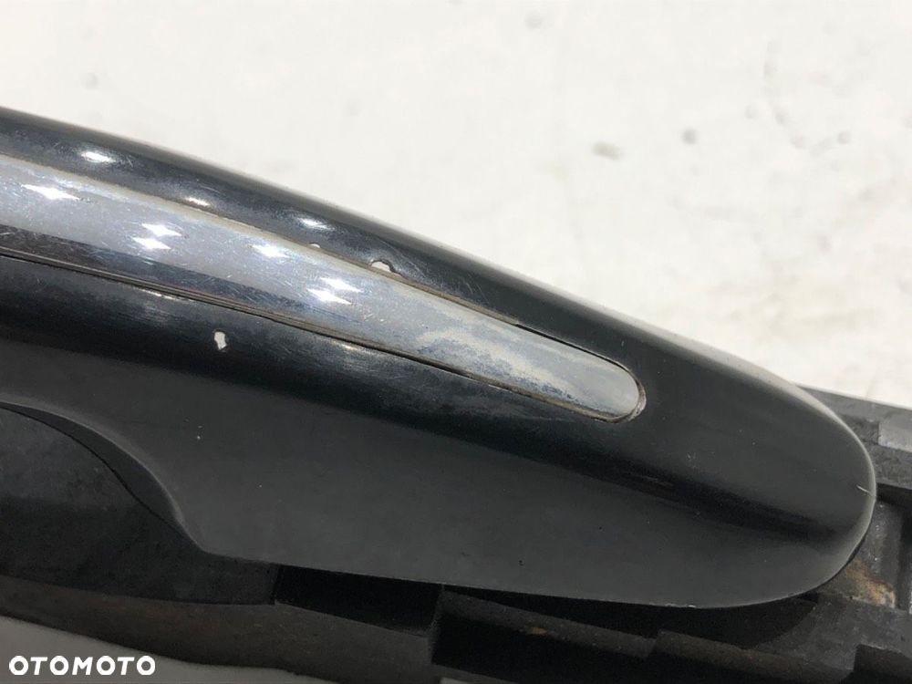 KLAMKA ZEWNĘTRZNA LEWY TYŁ  SSANGYONG CHAIRMAN (HT_) 1997 - 2022 3.2 165 kW [225 KM] benzyna 2011 - 4