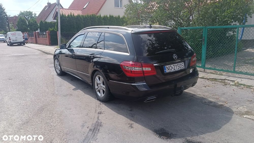 Mercedes-Benz Klasa E 220 CDI DPF BlueEFFICIENCY Elegance - 5