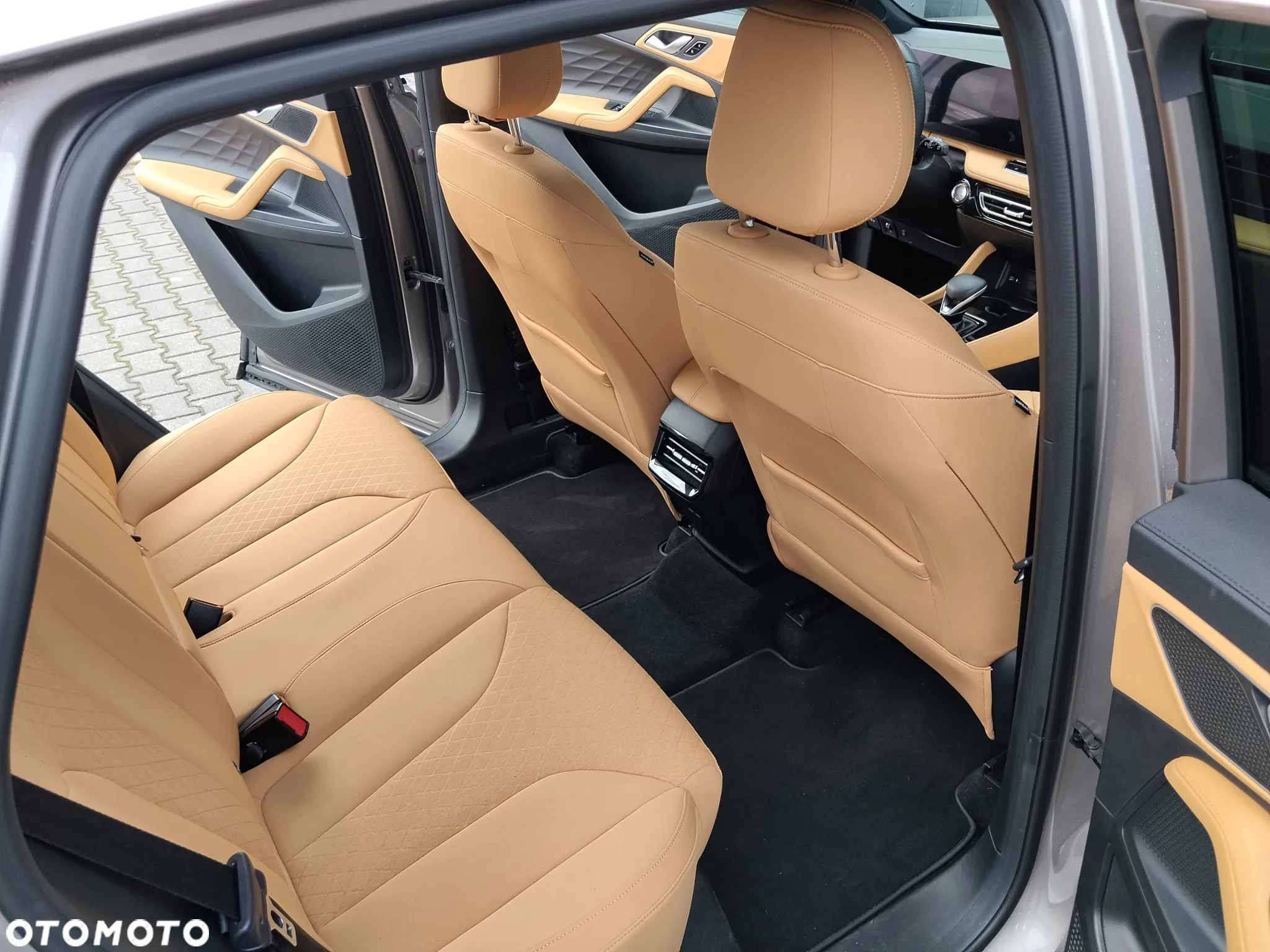MG HS 1.5 T-GDI Excite DCT - 12