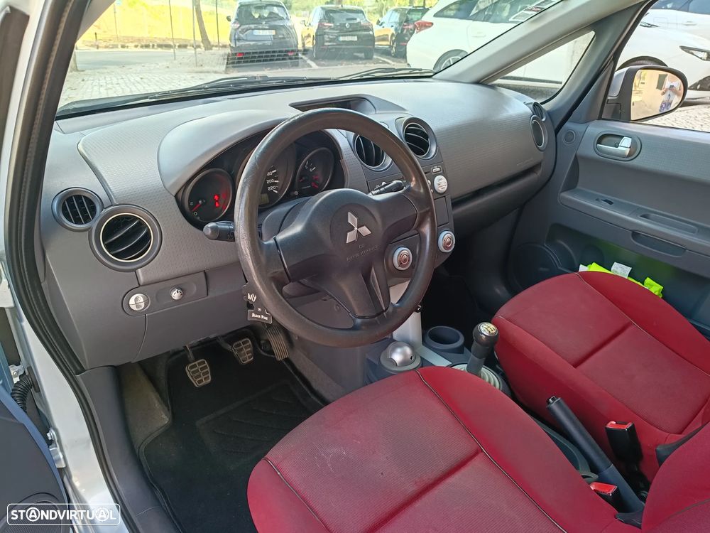 Mitsubishi Colt 1.3 Inform RCD/AC - 10