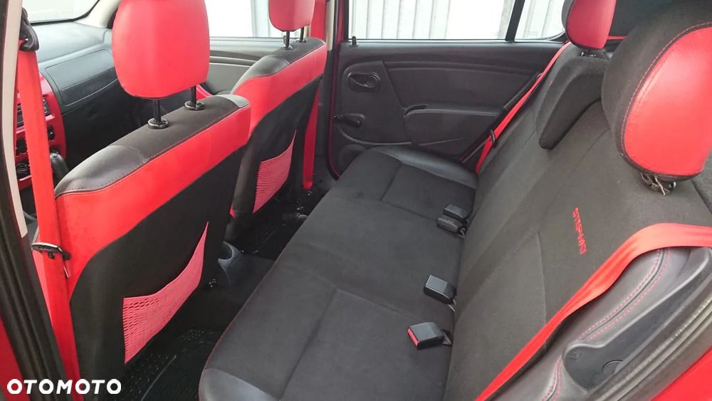 Dacia Sandero Stepway 1.6 - 8