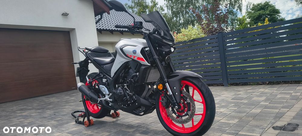 Yamaha MT - 7