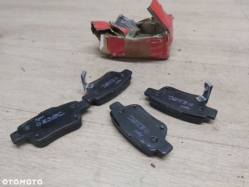 TOYOTA Avensis T25 Corolla Verso Klocki hamulcowe przód komplet - 1