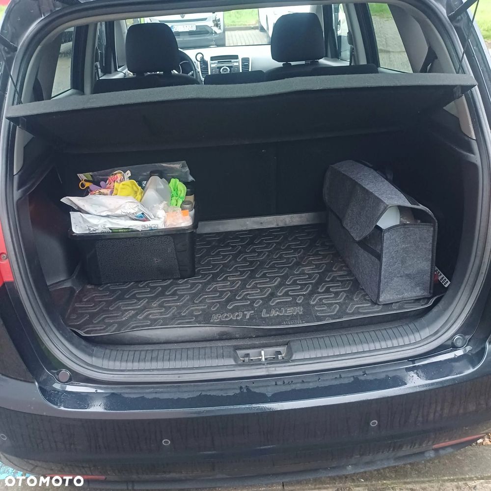 Kia Venga 1.6 L - 4