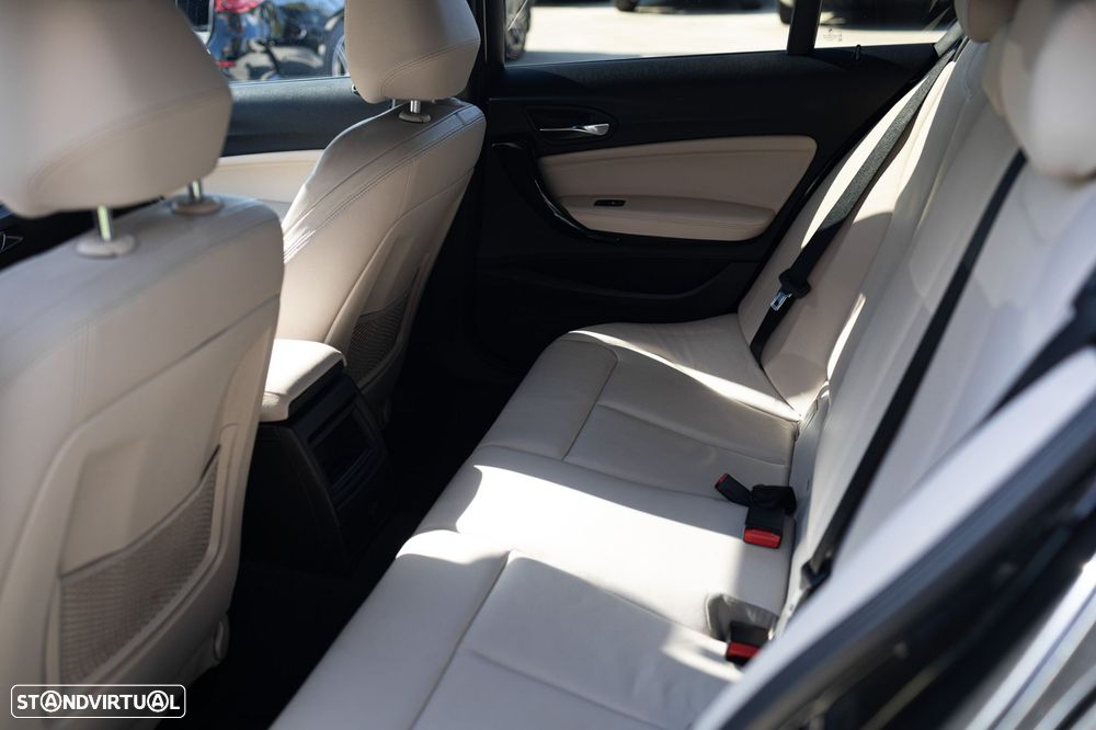 BMW 116 d Pack M - 19