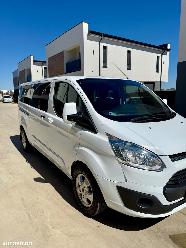 Ford Tourneo Custom - 2
