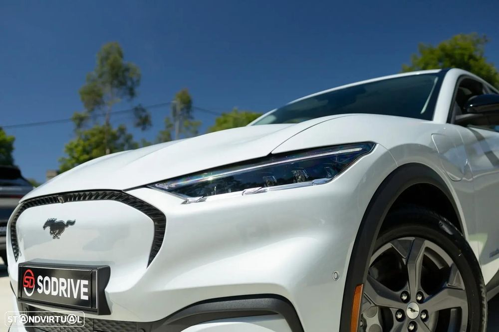 Ford Mustang Mach-E 75.7 kWh Premium AWD - 8