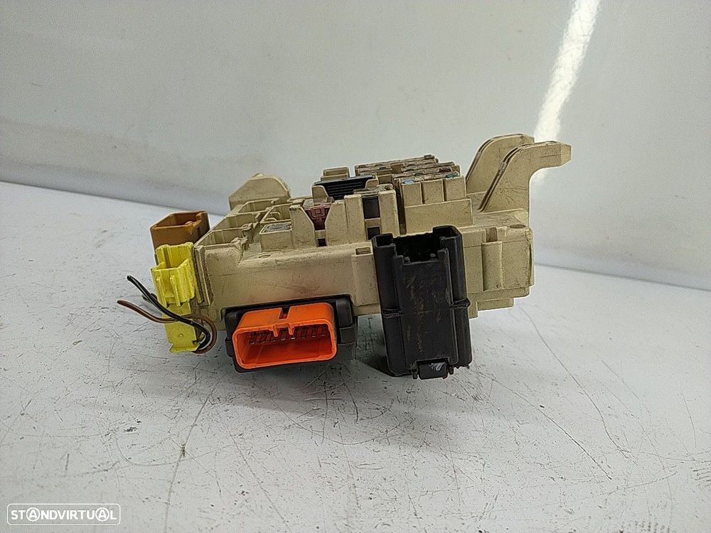 Caixa Fusiveis Toyota Corolla (_E11_) - 4