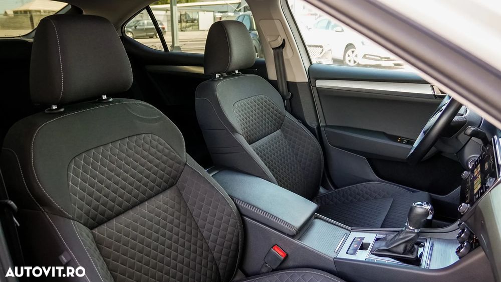 Skoda Superb 2.0 TDI DSG Ambition - 29