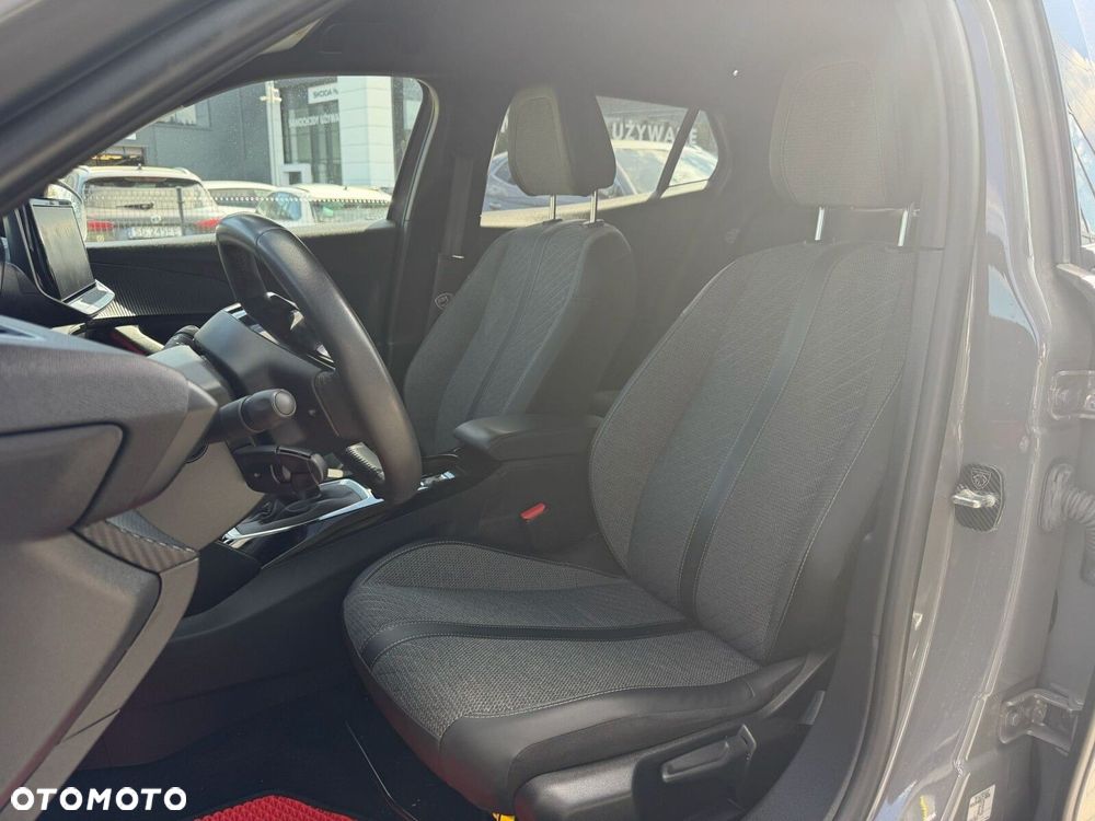 Peugeot 2008 PureTech 100 Allure S&S BVM6 - 5