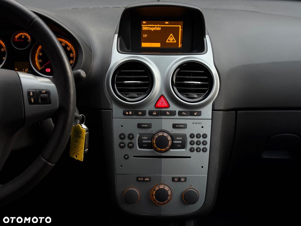 Opel Corsa 1.4 16V Active - 25