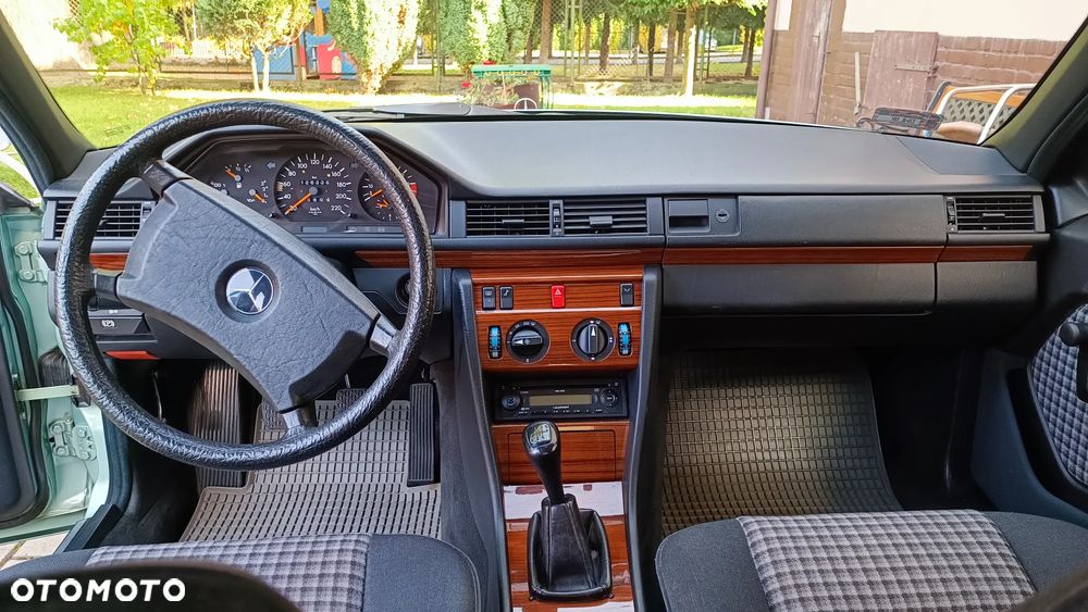 Mercedes-Benz W124 (1984-1993) - 7