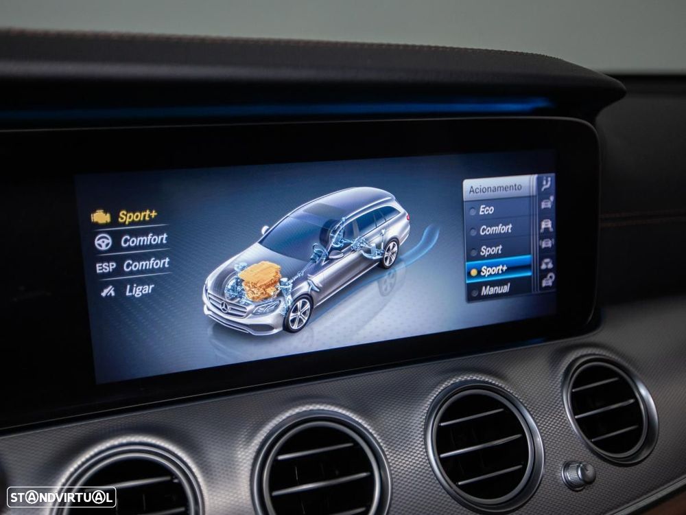 Mercedes-Benz E 300 de AMG Line - 20