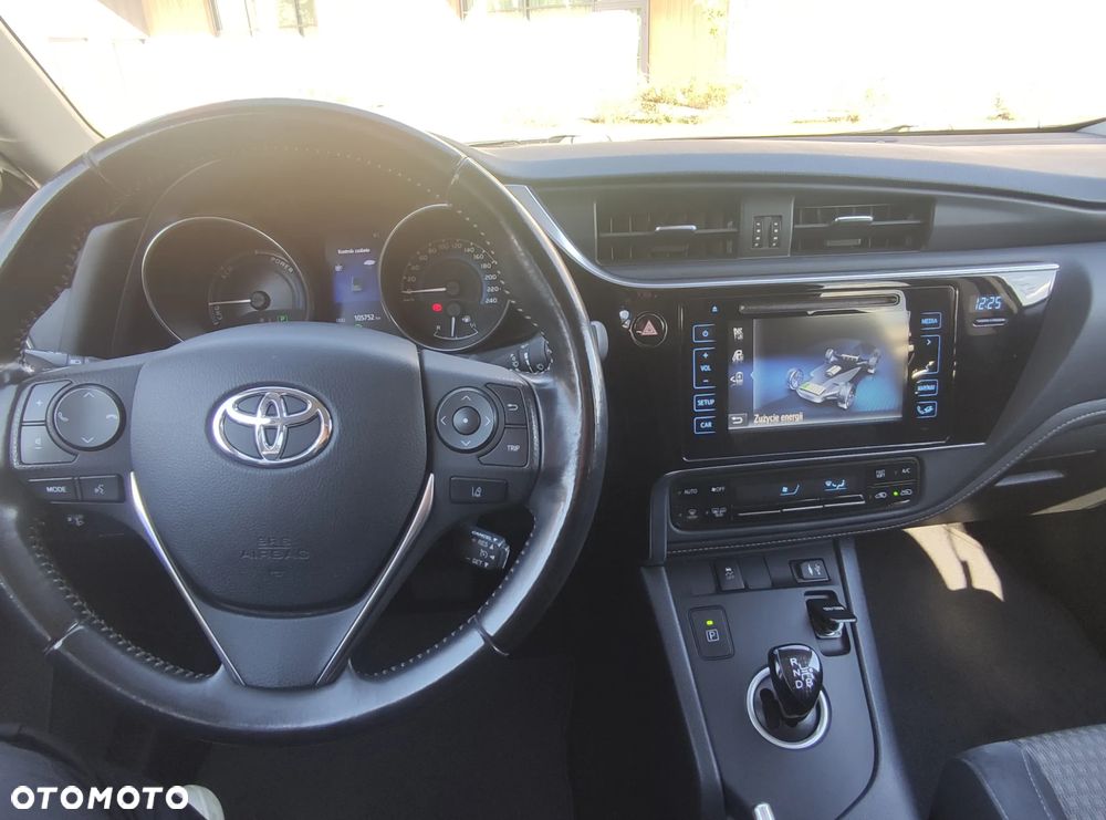 Toyota Auris Hybrid 135 Premium - 11