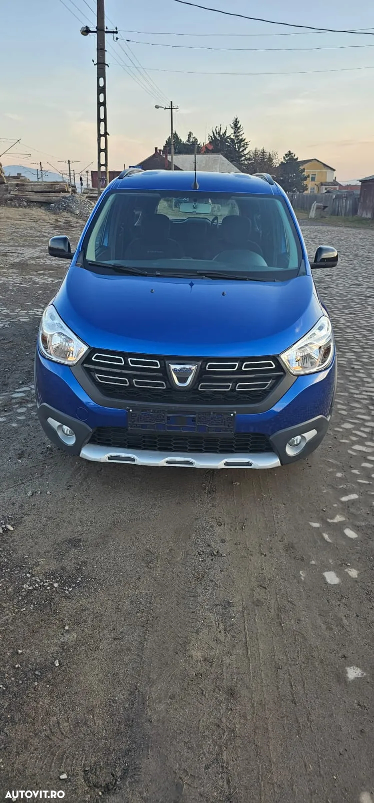 Dacia Lodgy TCe 130 GPF Stepway - 3