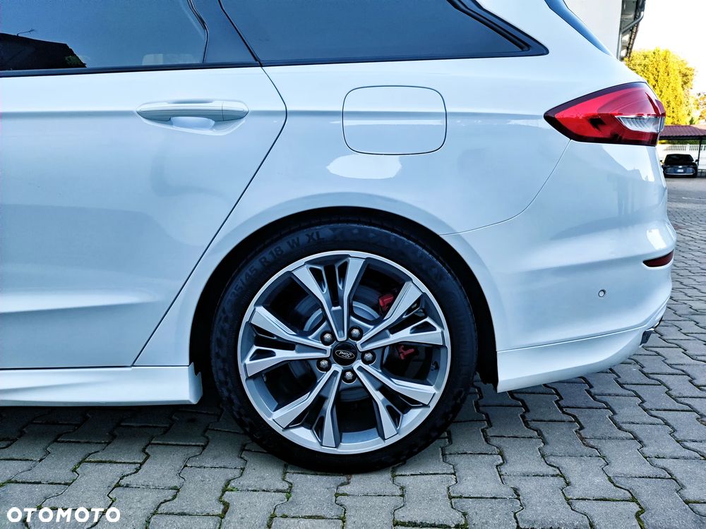 Ford Mondeo - 28