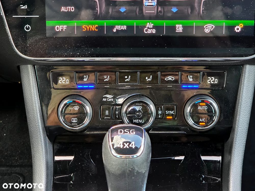 Skoda Superb 2.0 TDI 4x4 L&K DSG - 29