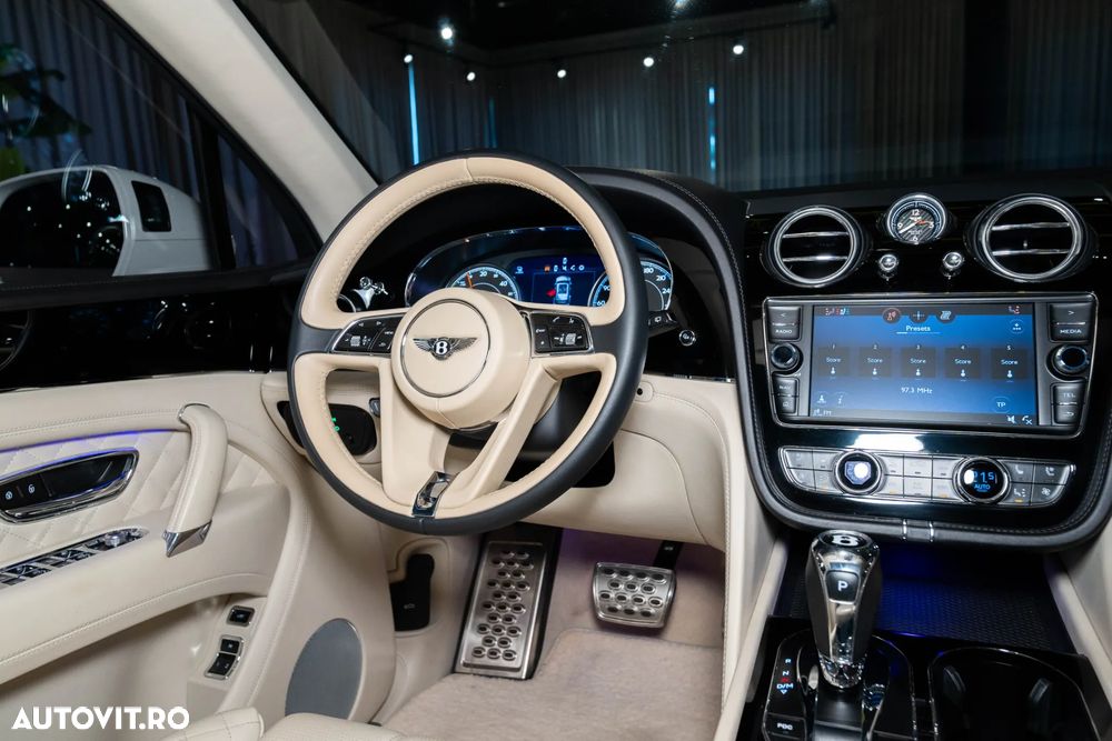 Bentley Bentayga - 10