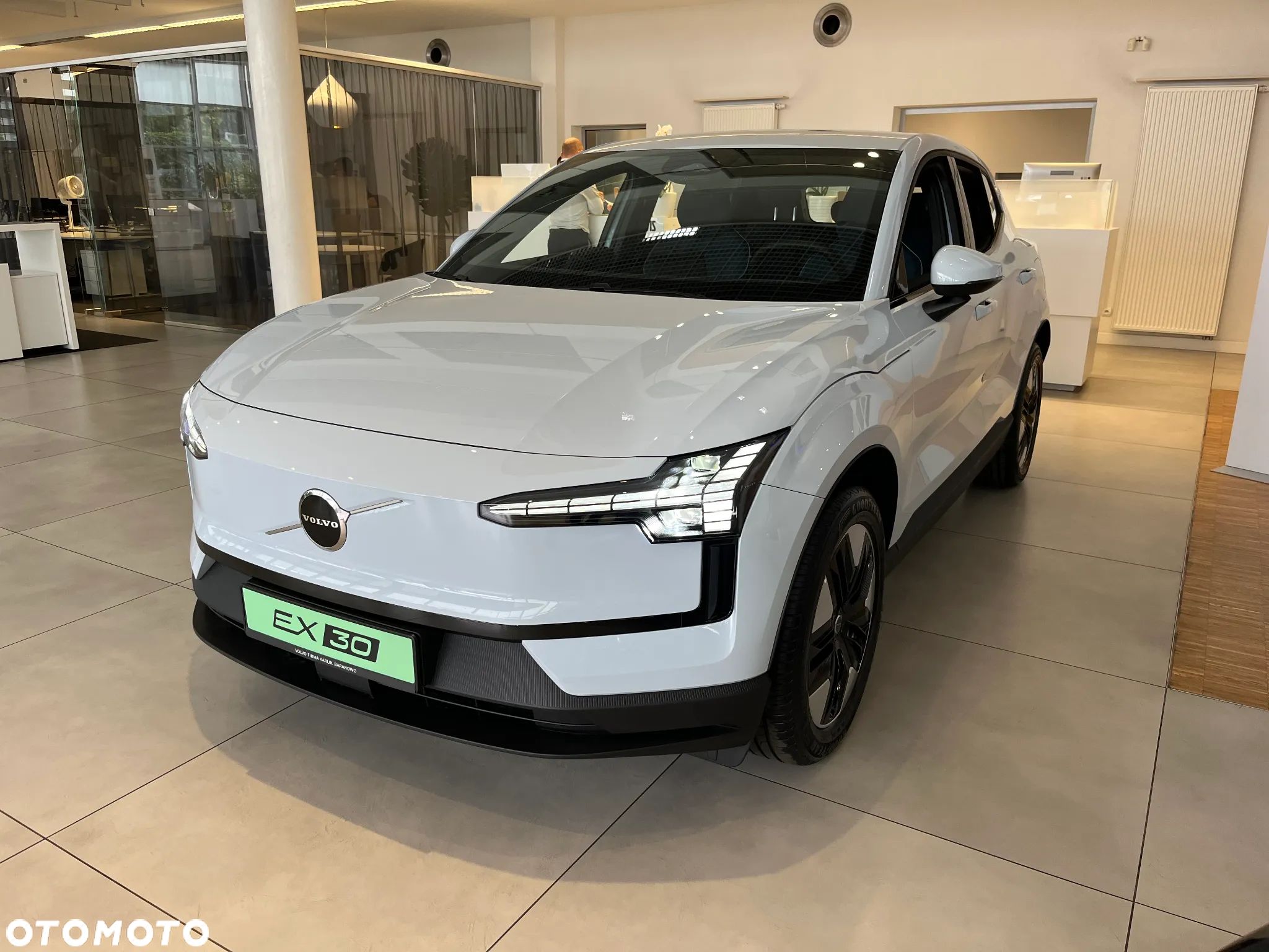 Volvo EX30 69kWh Single Motor Long Range Core - 1