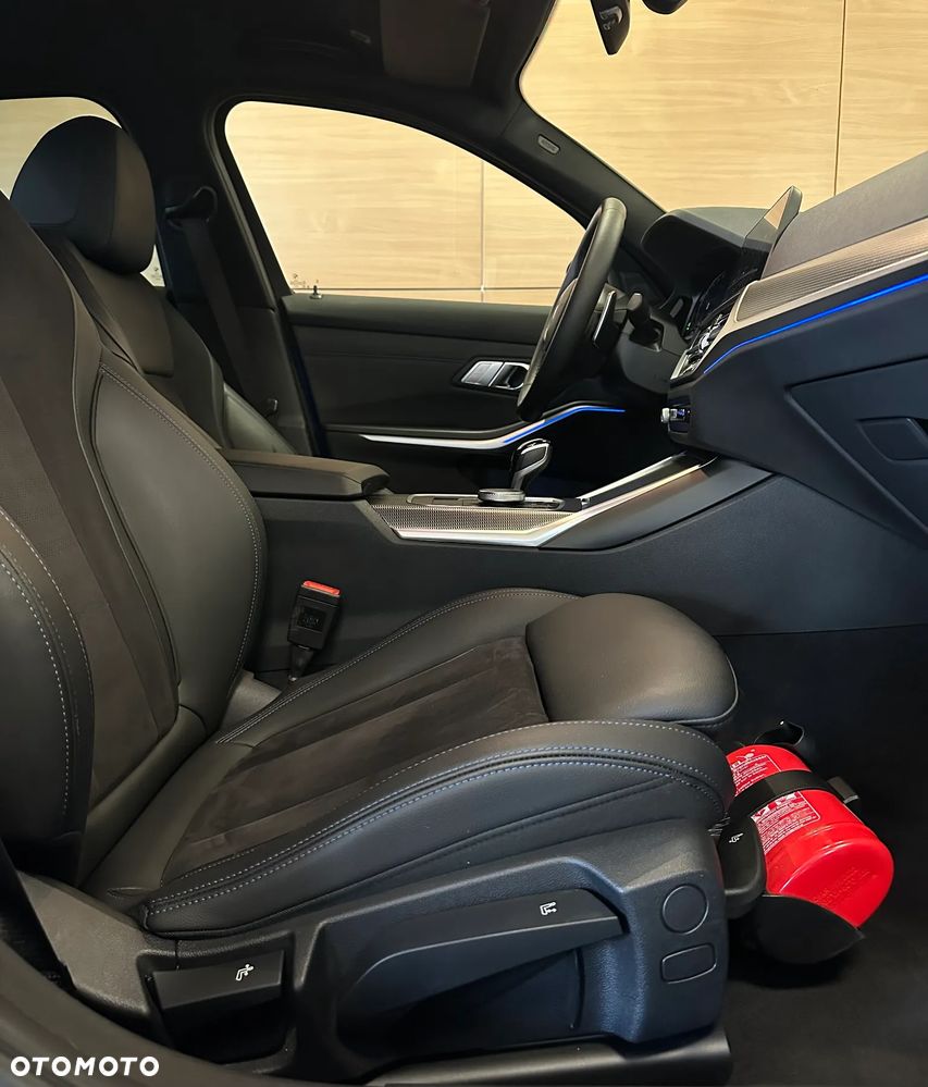 BMW Seria 3 330i M Sport sport - 10