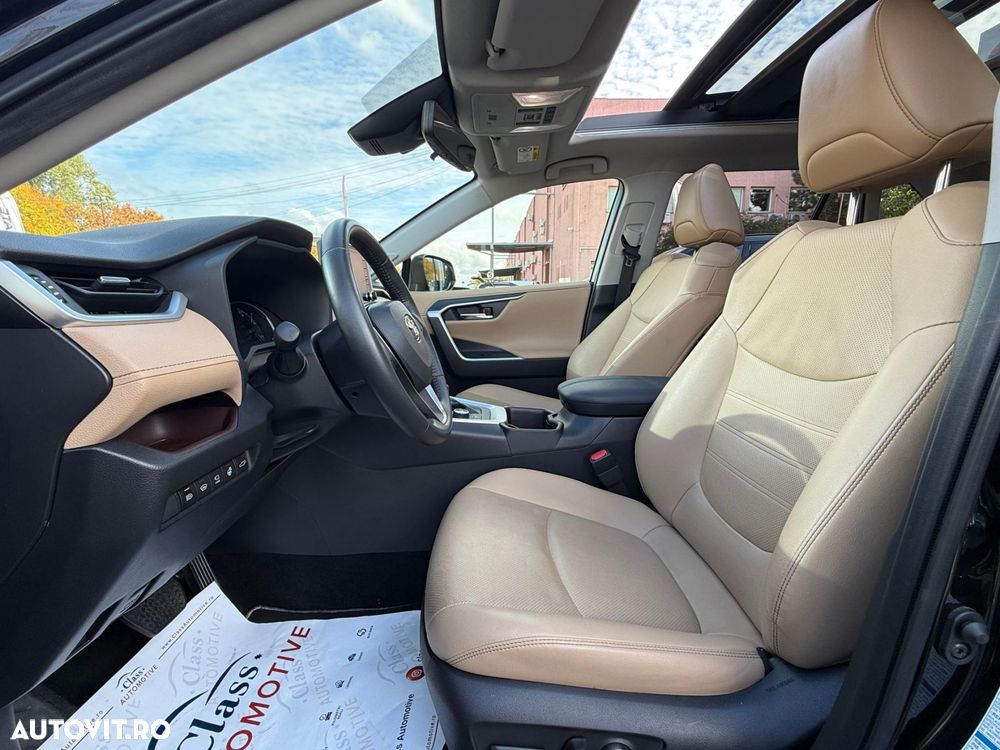Toyota RAV4 - 9
