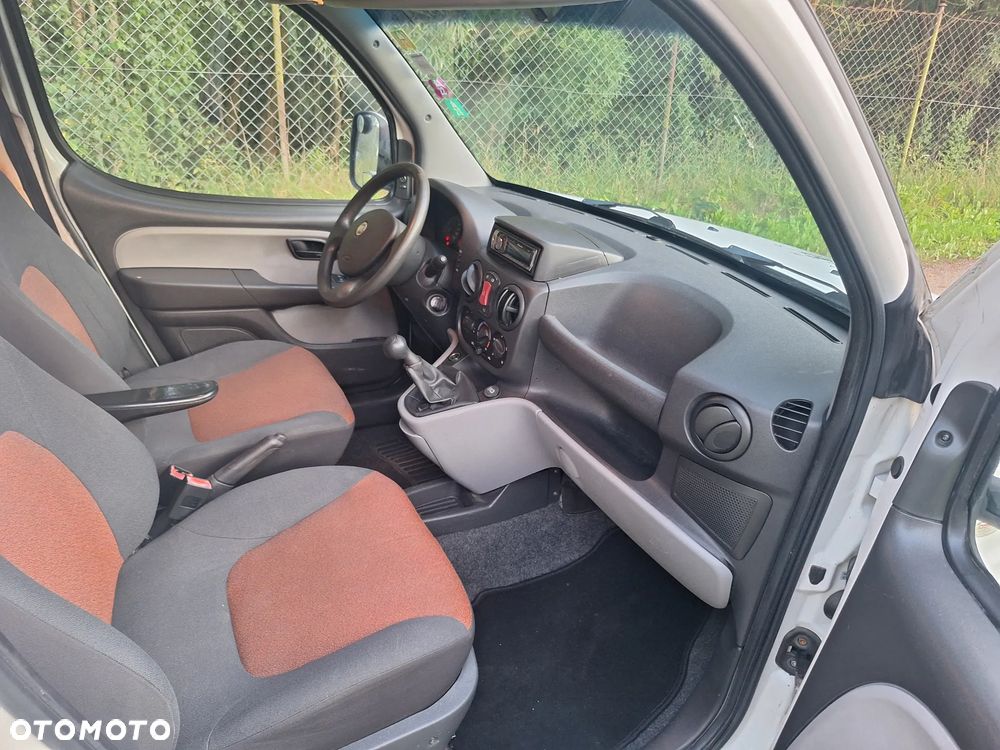Fiat Doblo 1.9 JTD ELX - 4