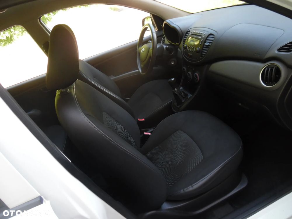 Hyundai i10 - 12