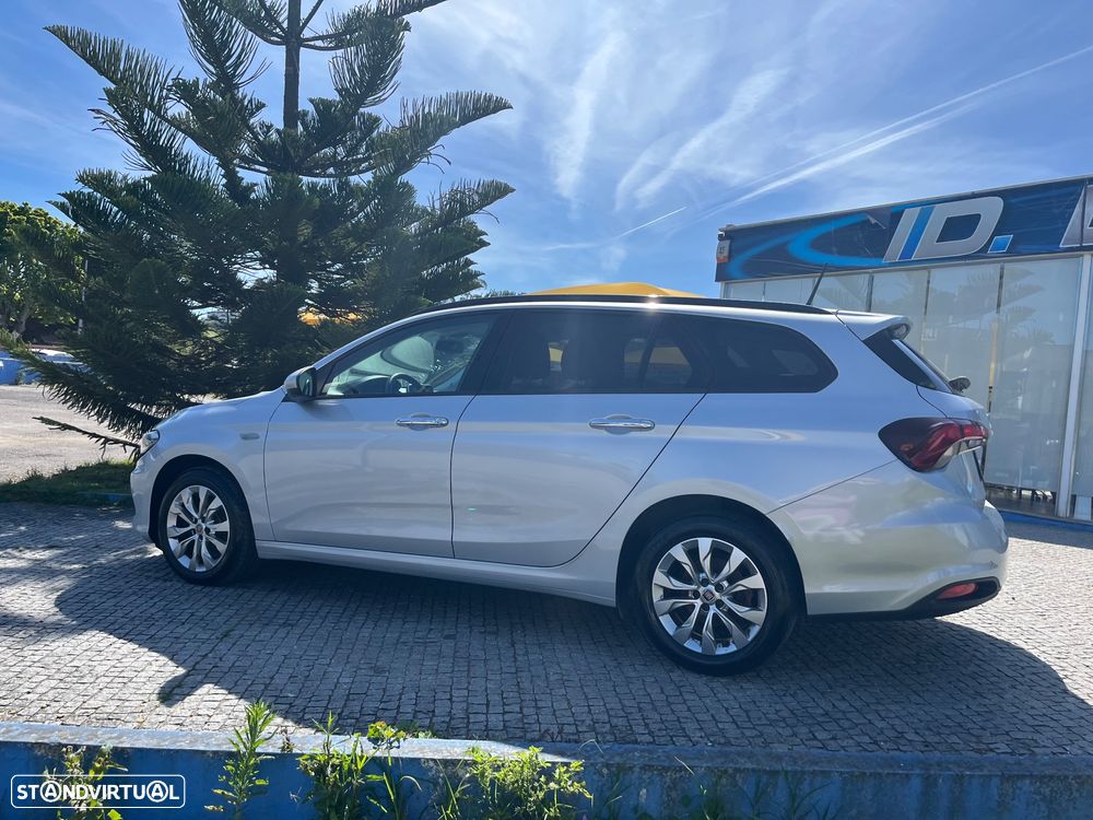 Fiat Tipo Station Wagon 1.3 M-Jet Lounge - 13