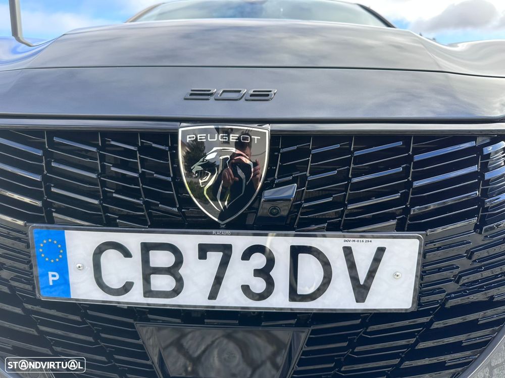 Peugeot e-208 GT - 25