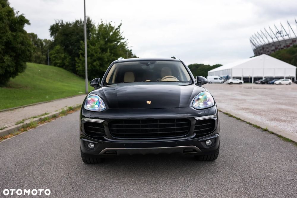 Porsche Cayenne S - 8