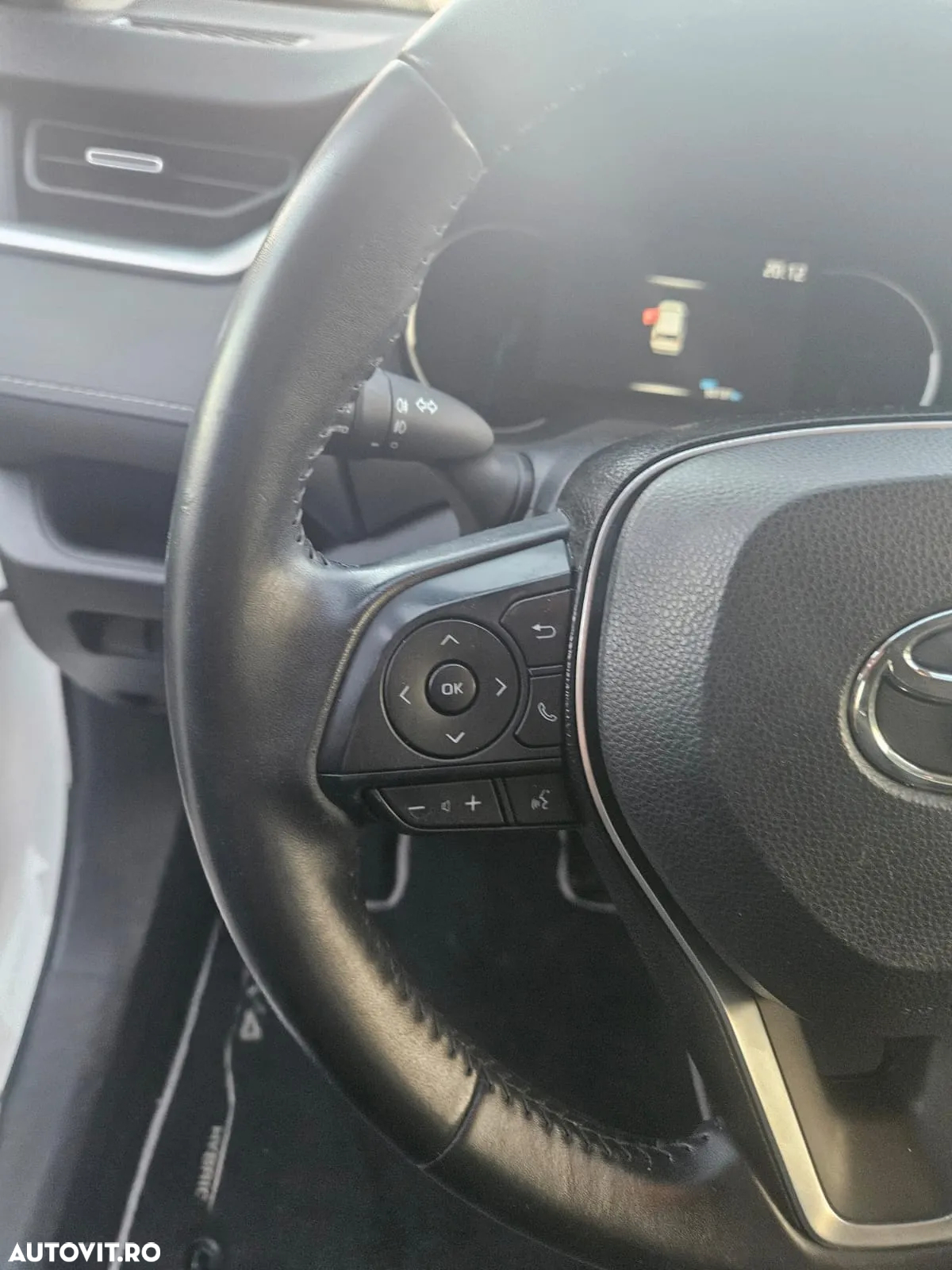 Toyota RAV4 - 8