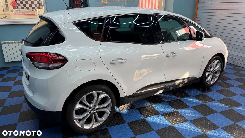 Renault Scenic - 19