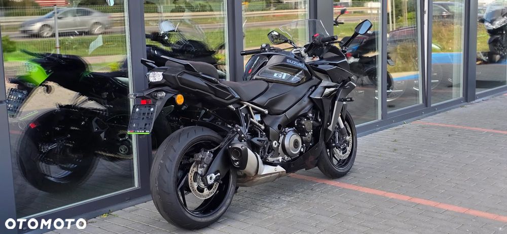Suzuki GSX - 5