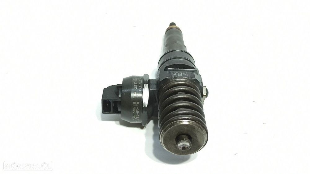 INJETOR VOLKSWAGEN TOUAREG (7LA) TDI V10 - 2