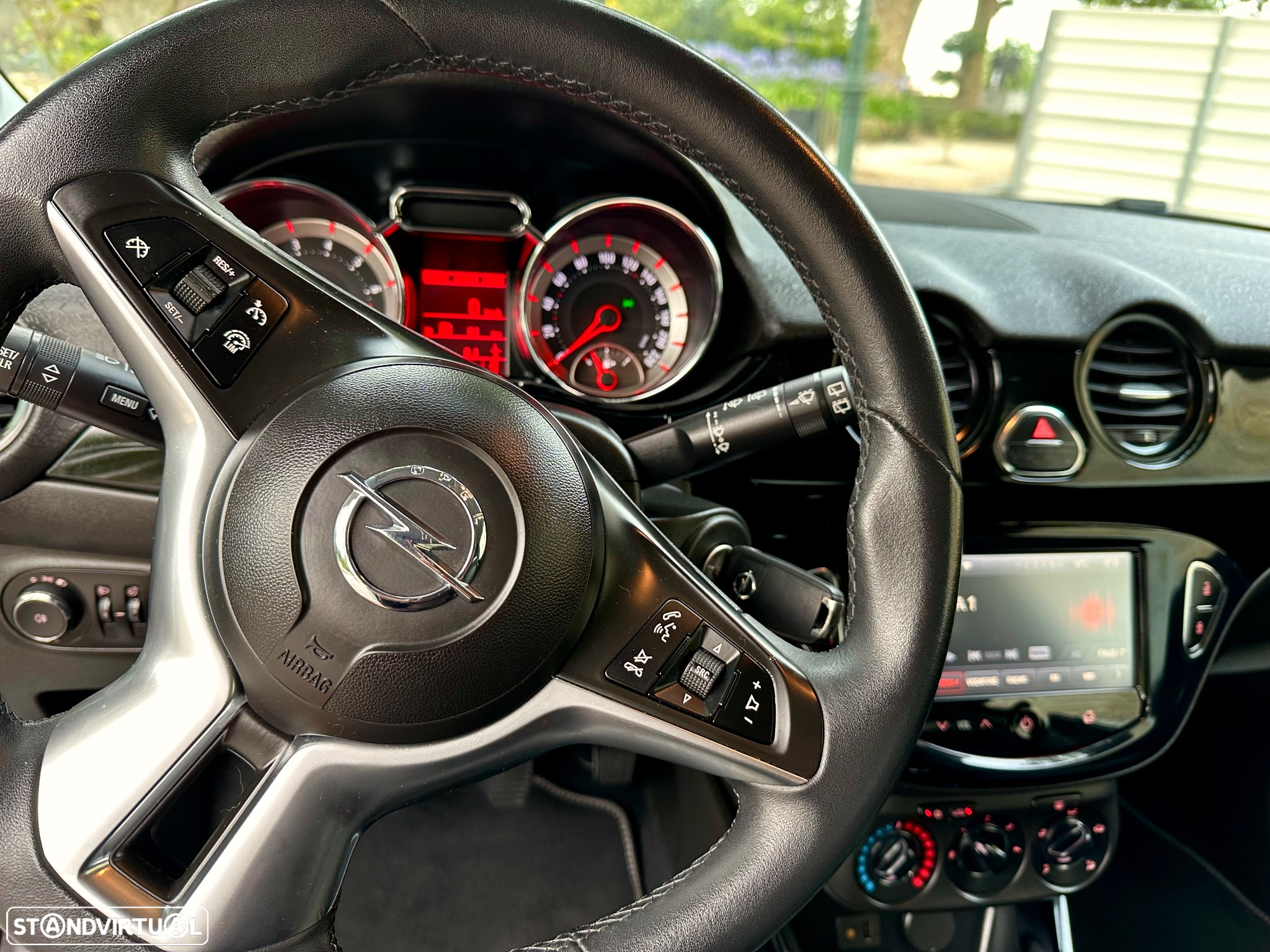 Opel Adam 1.2 Glam - 22