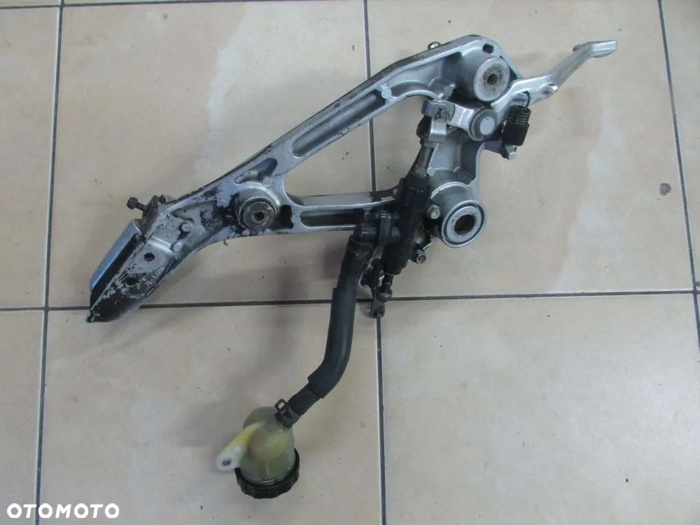 Honda Varadero XL1000 V 03-06 r. podnózek set prawy - 2