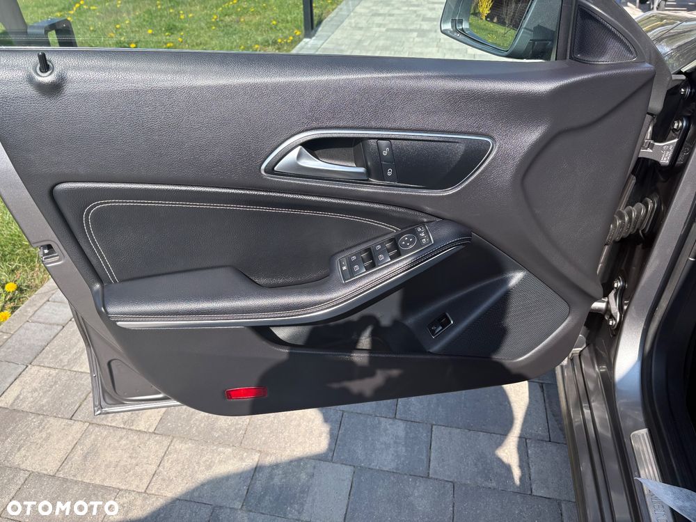Mercedes-Benz CLA 180 SCORE - 27