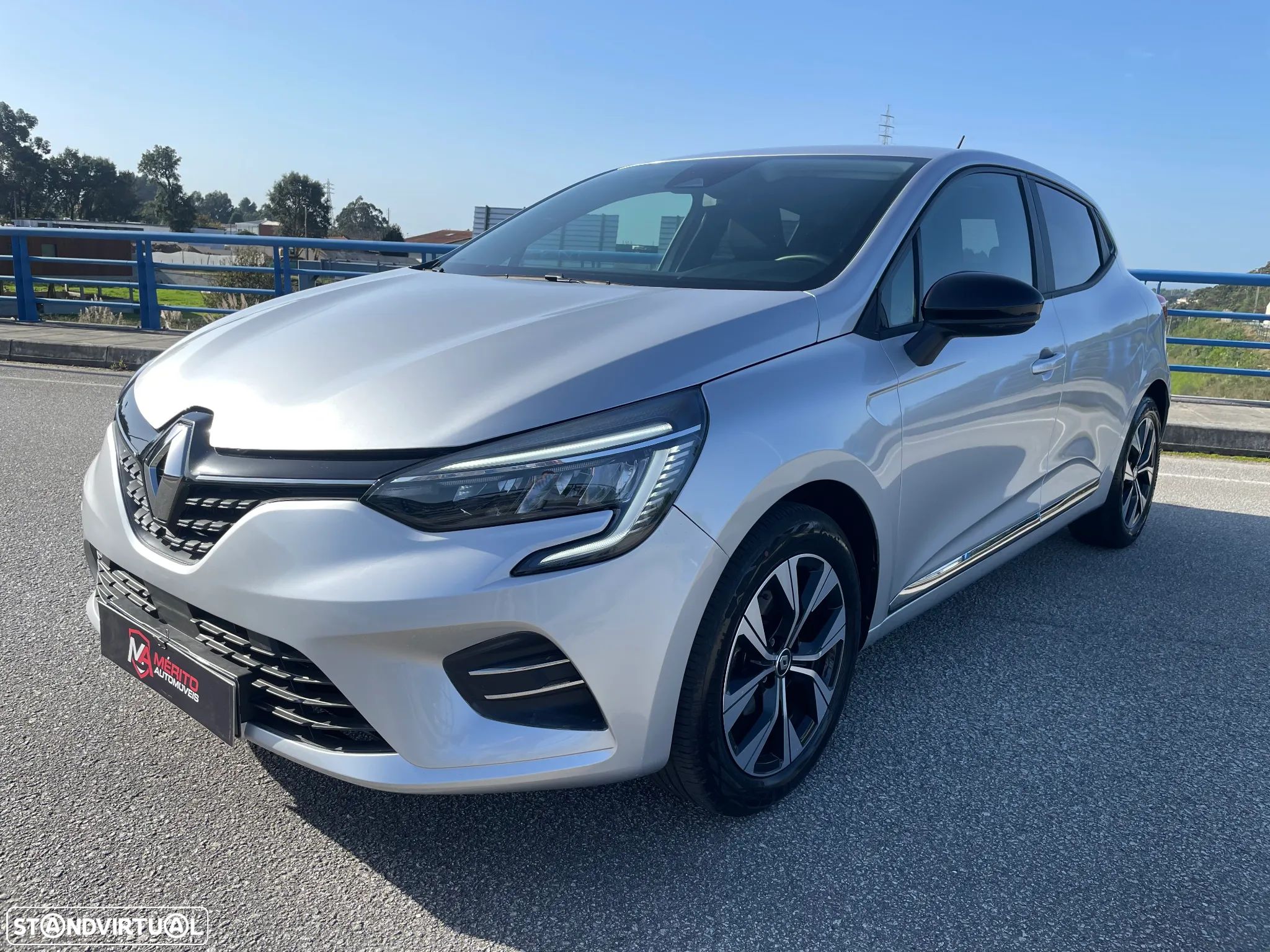 Renault Clio 1.0 TCe Techno - 1