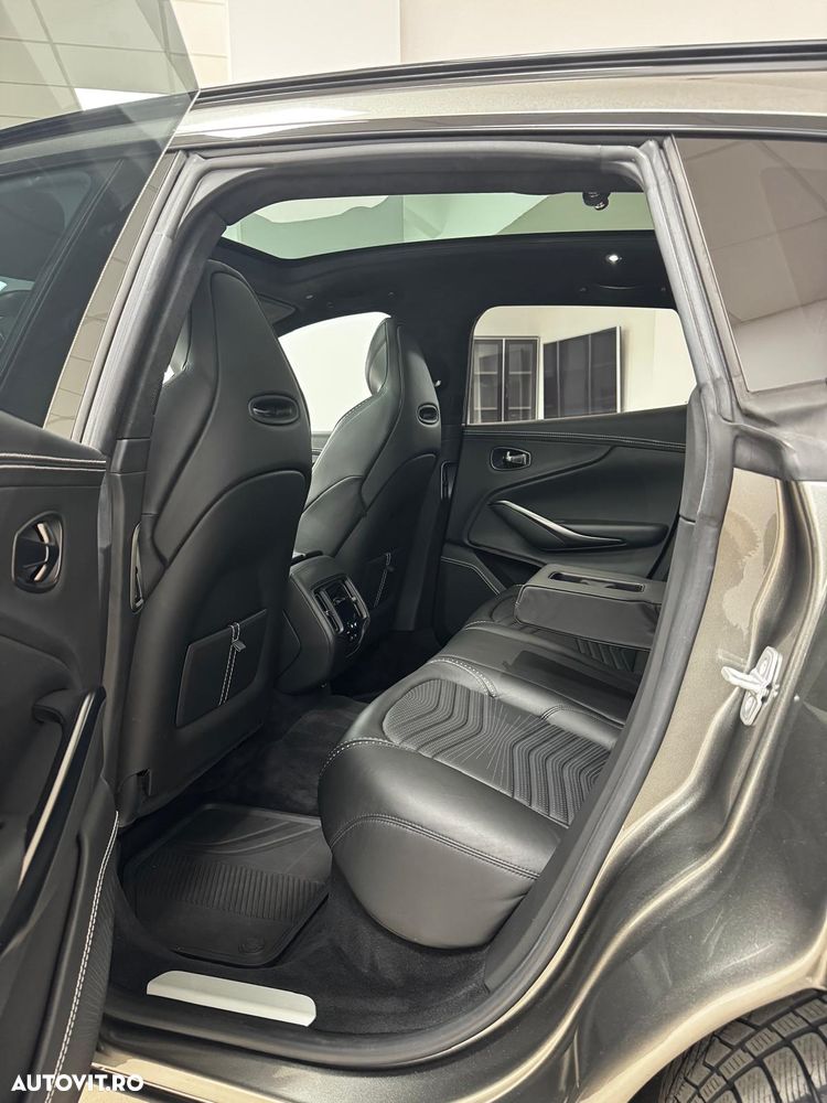 Aston Martin DBX Standard - 21