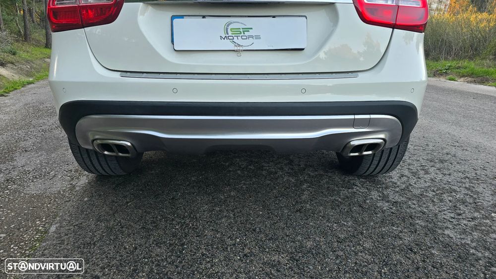 Mercedes-Benz GLA 180 - 39