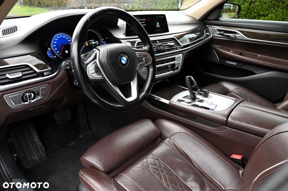 BMW Seria 7 730d xDrive - 23