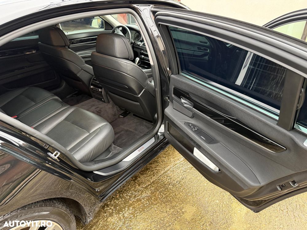 BMW Seria 7 740i Aut. - 18