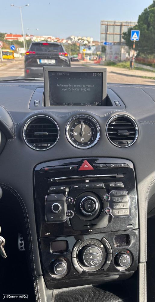 Peugeot RCZ 1.6 155 THP - 11