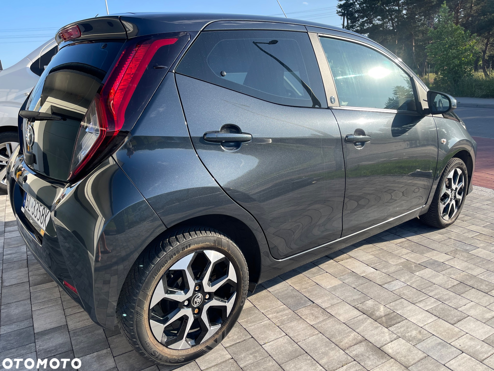 Toyota Aygo x.shift x-play connect - 10