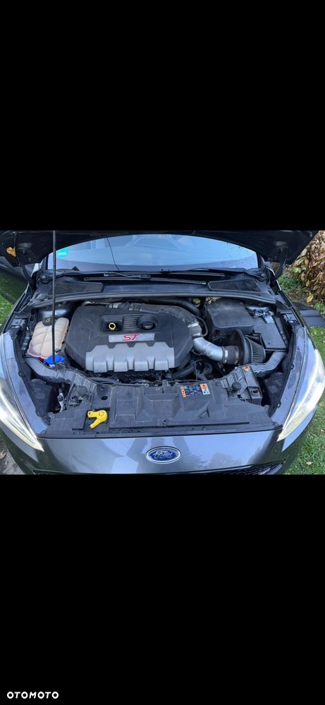 Ford Focus 2.0 EcoBoost ST - 9