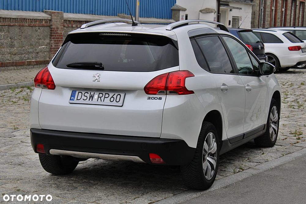 Peugeot 2008 - 10