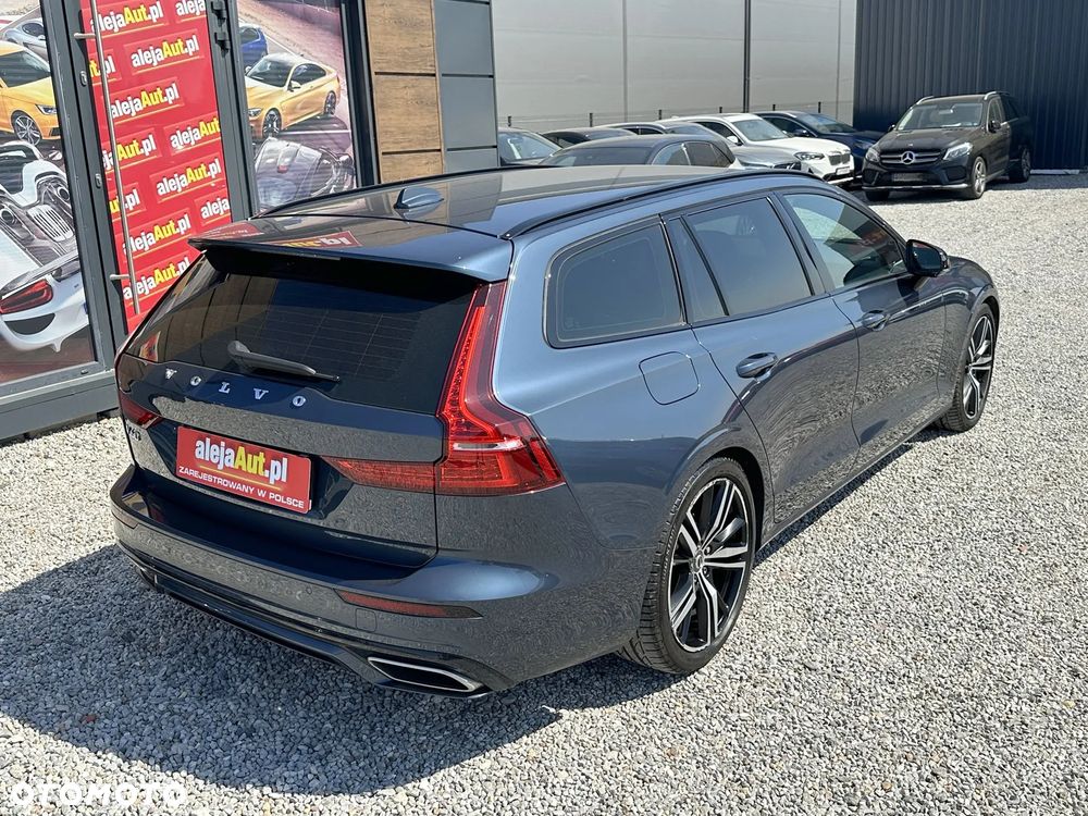 Volvo V60 D4 AWD R-Design - 4